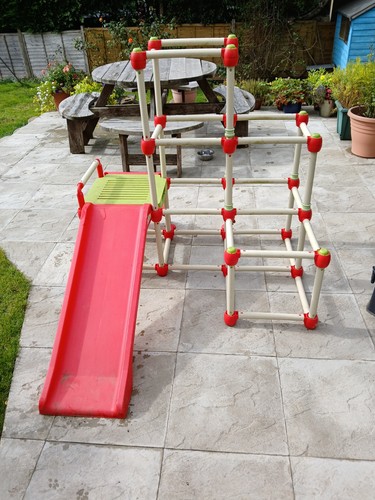 Climbing frame with - frame,